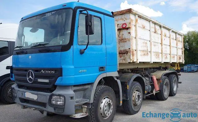 Camion 8x4 Ampliroll MERCEDES ACTROS 4141