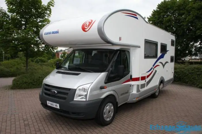 Camping car Échange contre très grande soute ou PL