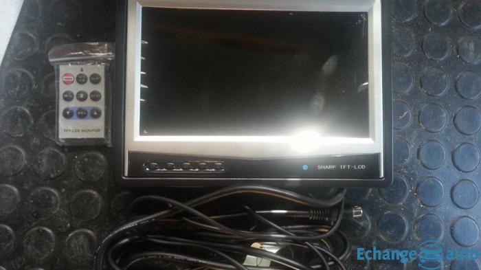 Écran LCD HD Sharp 16/9eme neuf