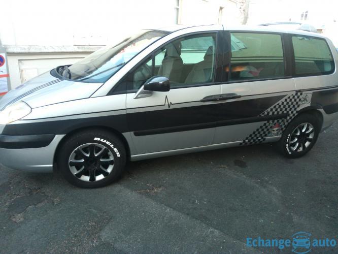 c8 échange avec otre 7 places où Mercedes Vito