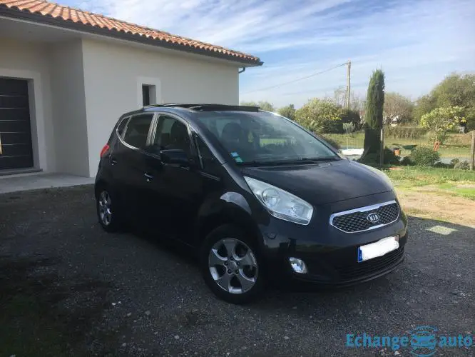KIA Venga Premium 1,6 CRDI 115CV - 2011