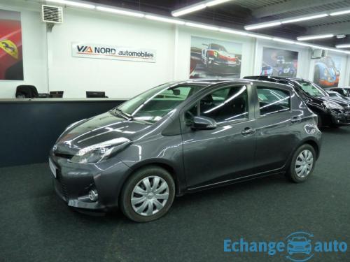 Toyota Yaris HYBRIDE BUSINESS 100H