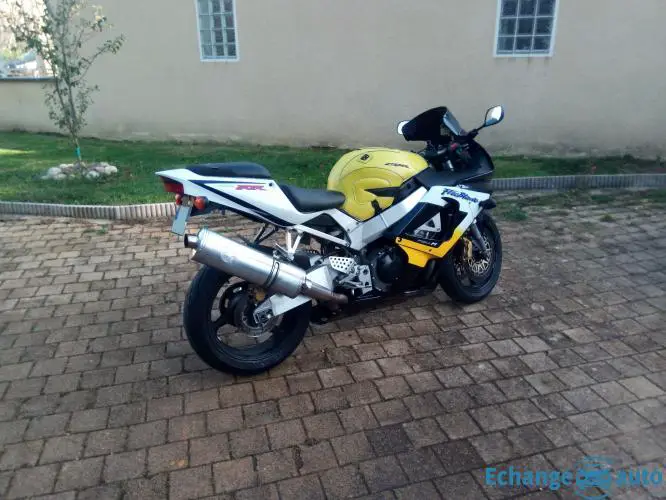 Honda 900 CBR (929) échange possible