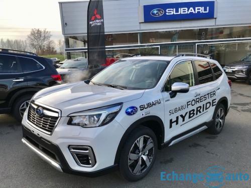 Subaru Forester 2.0 E-BOXER 167 LUXURY LINEAR TRONIC