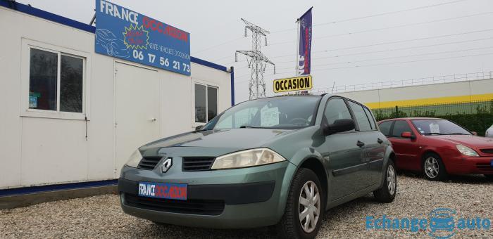 Mégane 2 1.5 dci 85 cv année 2003 270000km