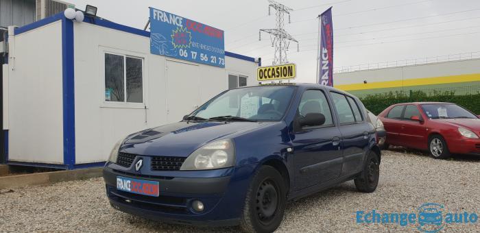 Renault Clio 1.5 dCi 70 an 2003 200000km