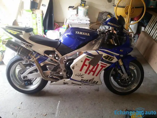 Yamaha R1 carbu
