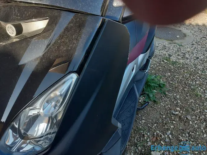 YAMAHA X MAX 125 BLACK EDITION