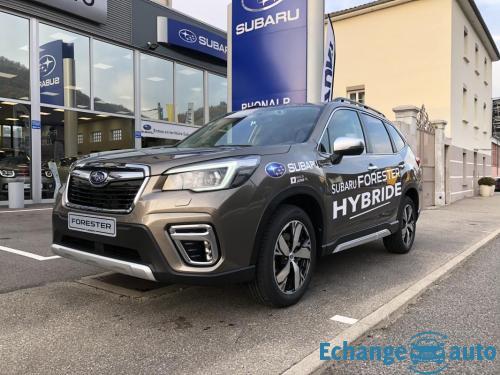 Subaru Forester 2.0 I E-BOXER LUXURY
