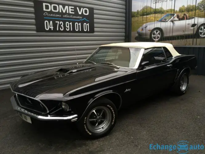 FORD MUSTANG CONVERTIBLE