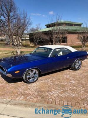 Dodge Challenger V8 302 edelbrock 4 1974 prix tout compris
