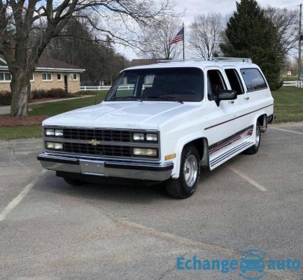 Chevrolet Suburban 5.7 vortec 1990 prix tout compris