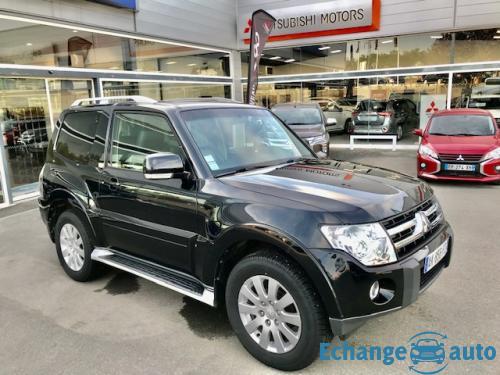 Mitsubishi Pajero III (2) 3.2 DI-D 170 INSTYLE BVA 3P