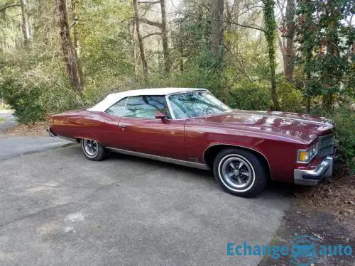 Pontiac Grand Ville 1975 prix tout compris