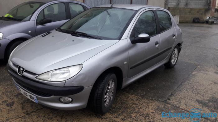 Peugeot 206 1.9l D v ou échange