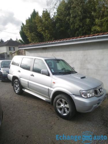 4X4 nissan terrano