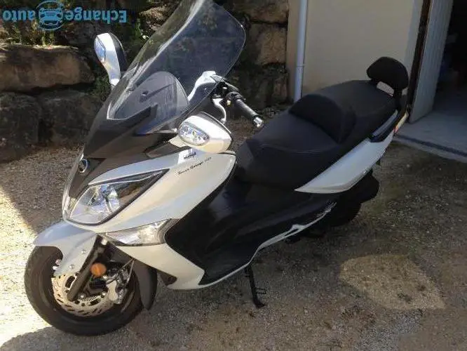 Scooter 125 SYM GTS EFI