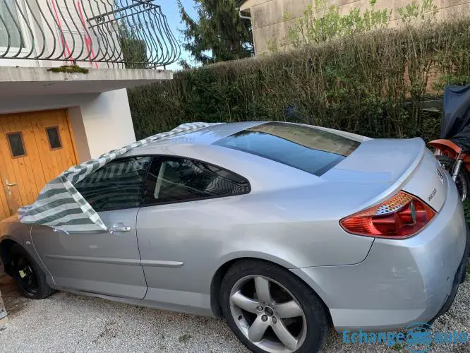 Peugeot 407 coupé 2.7l dans l’etat
