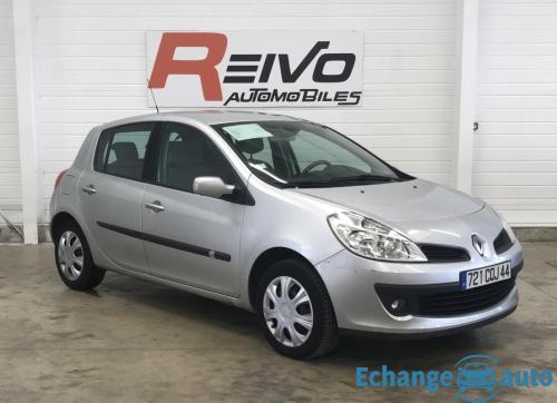 Renault Clio III 1.6 16V 110 Privilege Proactive A
