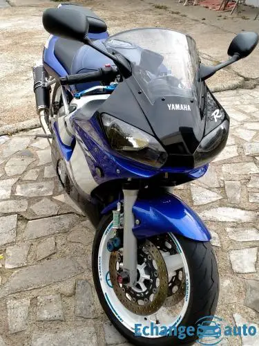 R6 Yamaha