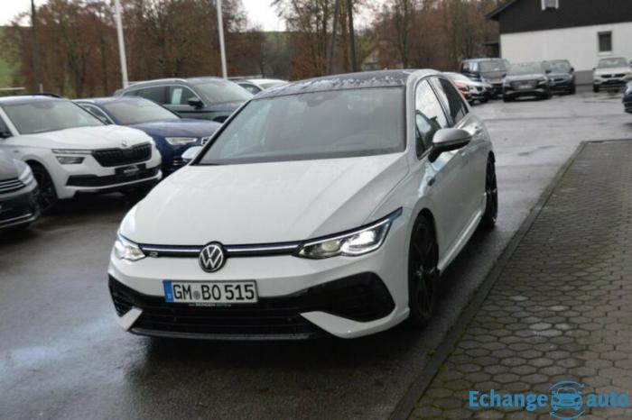 Volkswagen Golf VIII R 2.0 TSI 4motion DSG