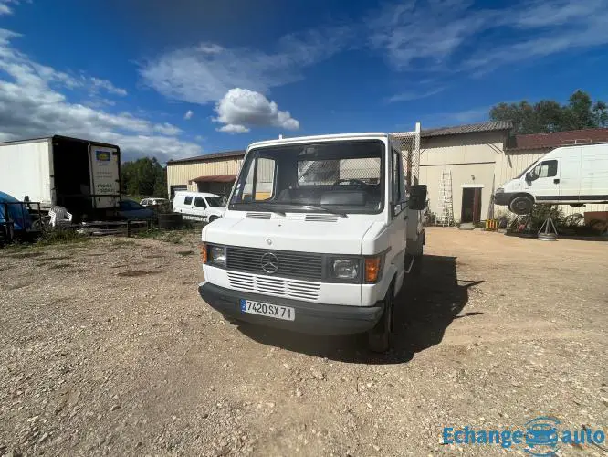 MERCEDES BENZ BEN 409D