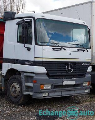 Tracteur Routier 4x2 avec Hydraulique MERCEDES Actros 1835
