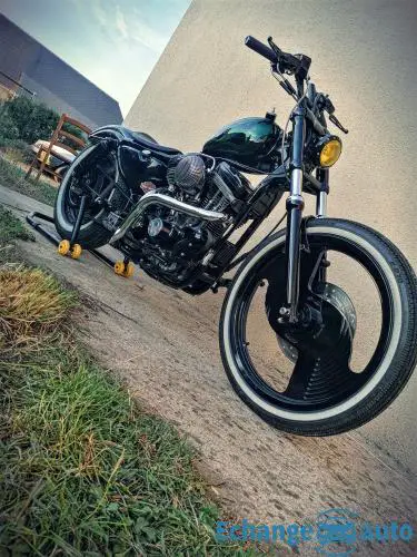Harley davidson 1200 bobber (FREEWAY MAGAZINE