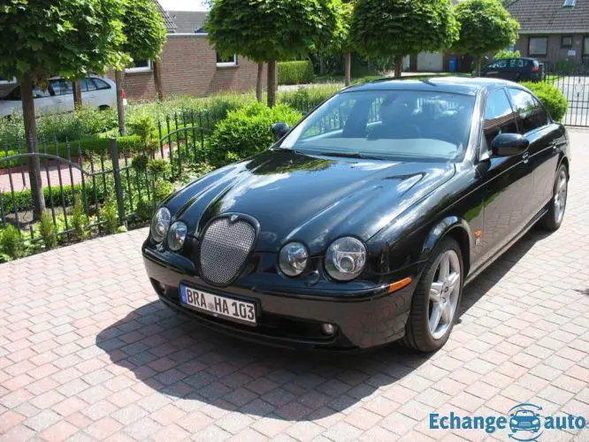 Jaguar S-Type R