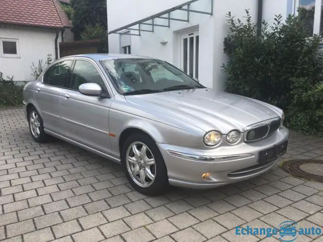 Jaguar X-Type 2.5 Liter V6 Executive