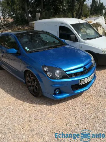 Opel Astra OPC
