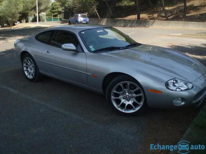 JAGUAR XKR