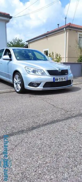 Skoda OCTAVIA 2.0 FSI RS 250 CH