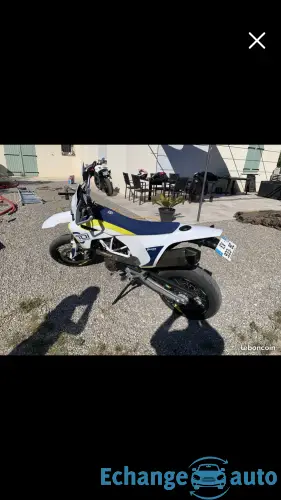 Husqvarna 701 supermotard