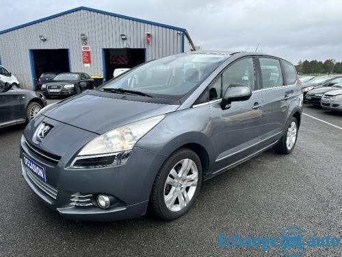 PEUGEOT 5008 1.6 HDi 112ch BVM6 Active Pack 7pl