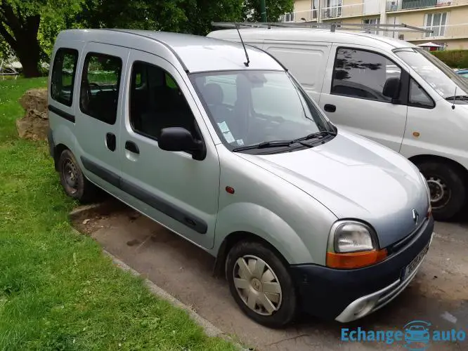 Renault kangoo 1 4l essence