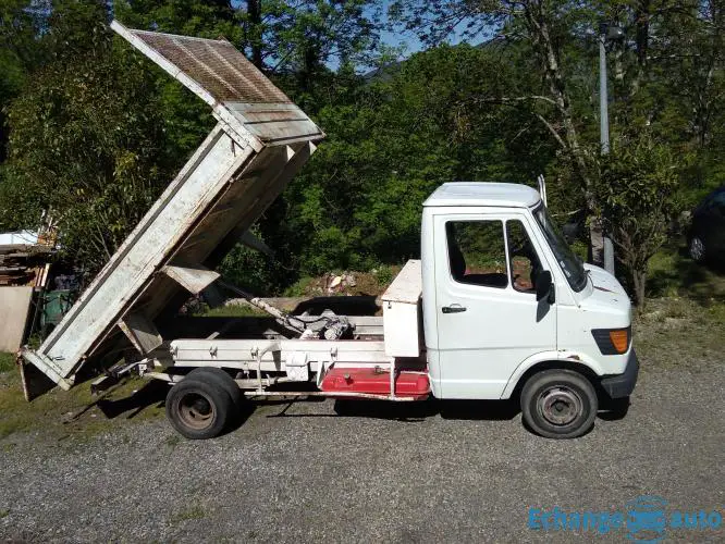 Camion benne Mercedes
