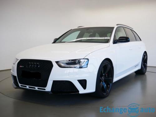 AUDI RS4 AVANT RS4 Avant V8 4.2 FSI 450 Quattro 