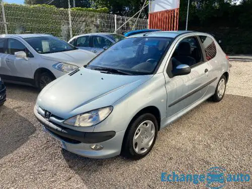 PEUGEOT 206 1.4i XT