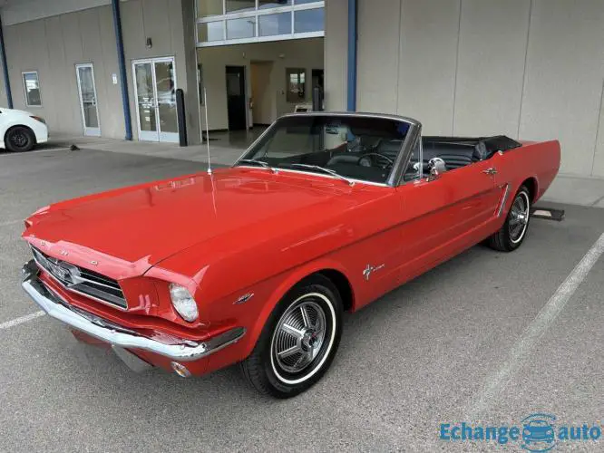 FORD MUSTANG CABRIOLET