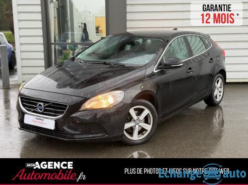 Volvo V40 D2 2.0 120 Ch 5 CYLINDRES MOMENTUM BUSINESS DISTRIBUTION 2024 / GARANTIE 12 MOIS
