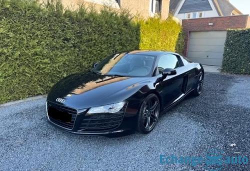 AUDI R8 R8 V8 4.2 FSI 420 Quattro