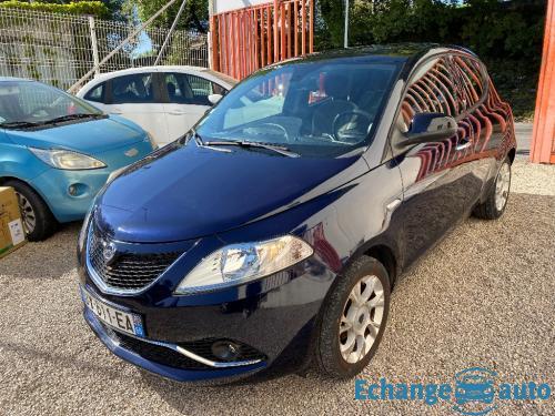LANCIA YPSILON 1.2 8v 69 ch StopetStart Platinium