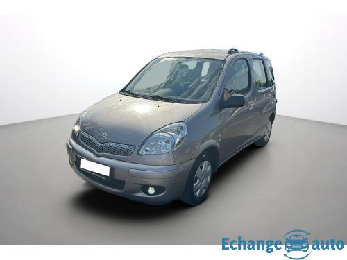 TOYOTA YARIS Verso 1.3 VVT-i Sol BVA