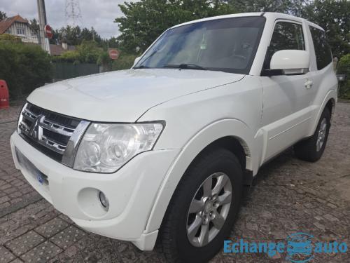 MITSUBISHI PAJERO  Court 3.2 DI-D 200cv 