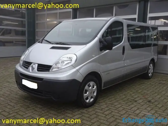Renault Trafic Passenger 2.0 DCI L2H1 9 plac