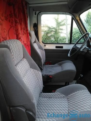 camping car contre Petite voiture plus soulte