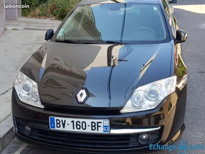 vendre ou échangé laguna turing très bonne état