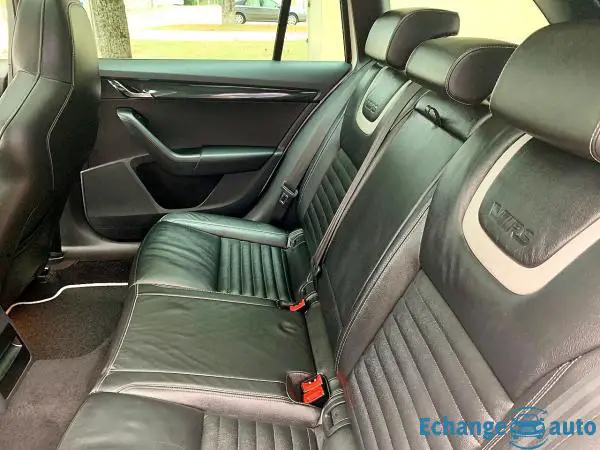 SKODA Octavia COMBI 2.0 TDI 184 RS DSG6 4x4