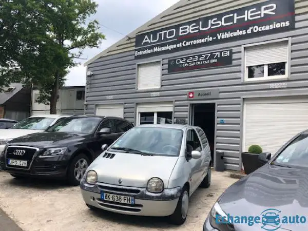 RENAULT TWINGO 1.2i 16V Perrier